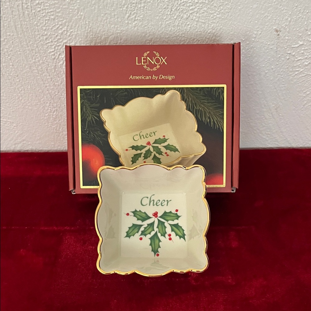 Lenox Festive Cheer Square Dish with Gold Accents